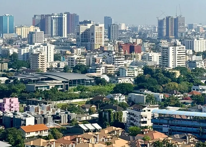 Page65-bangkok Urban Light & Rhythm -ekkamai *